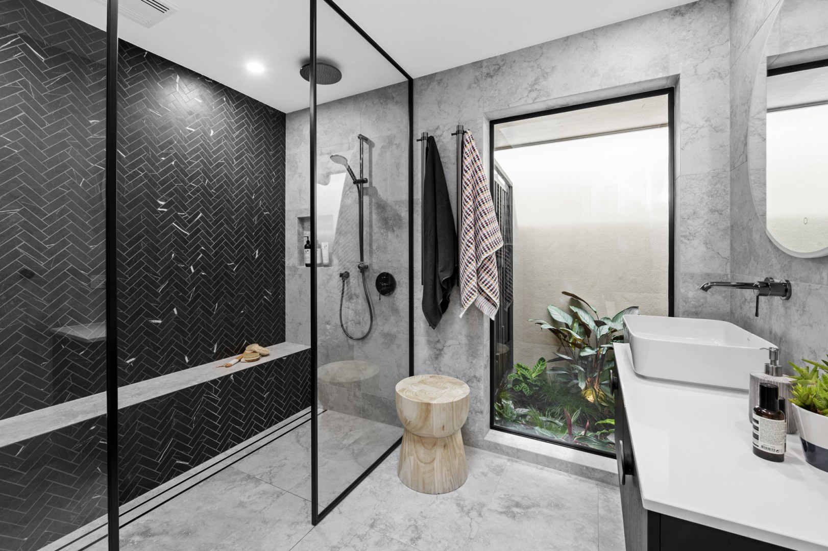 Bathroom Currumbin Valley - polytec Design Awards