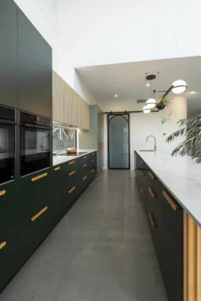 Woolloongabba Queenslander cottage revival