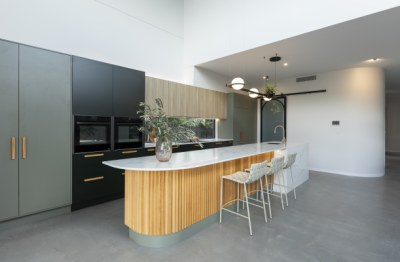 Woolloongabba Queenslander cottage revival