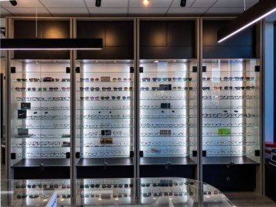 HILLS OPTOMETRIST