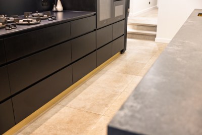 Oak Stone Kitchen and Butlers Pantry