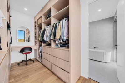 Sherrard Residence – Curved Blonde Oak Joinery