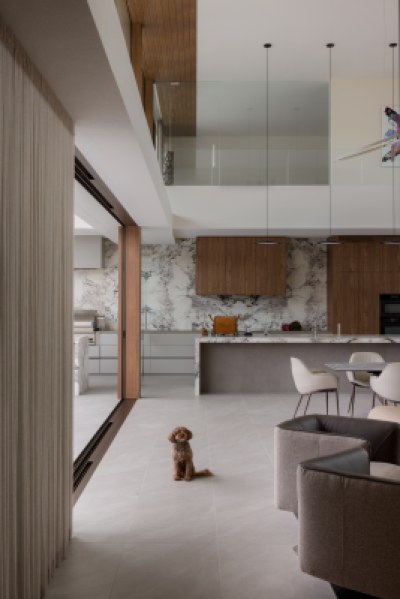 882 Dalkeith Residence