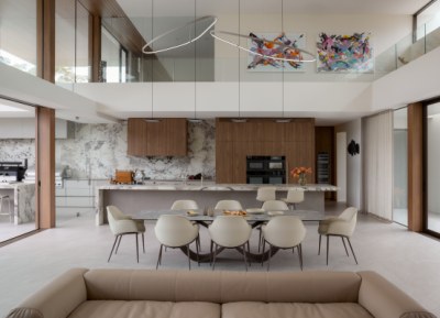 882 Dalkeith Residence