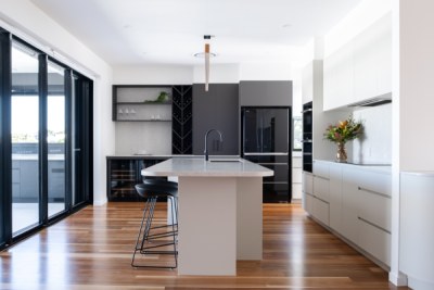 Lockyer Street