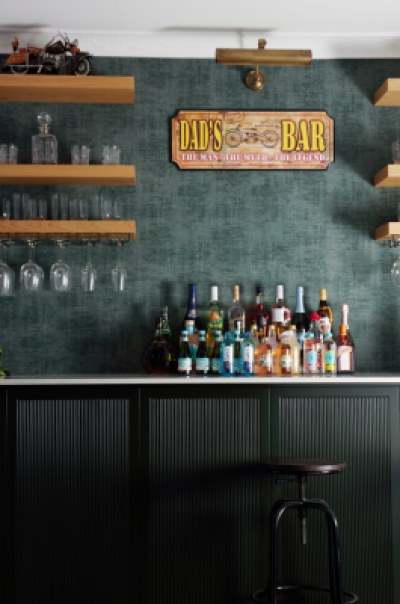 Vintage Bar in Corlette